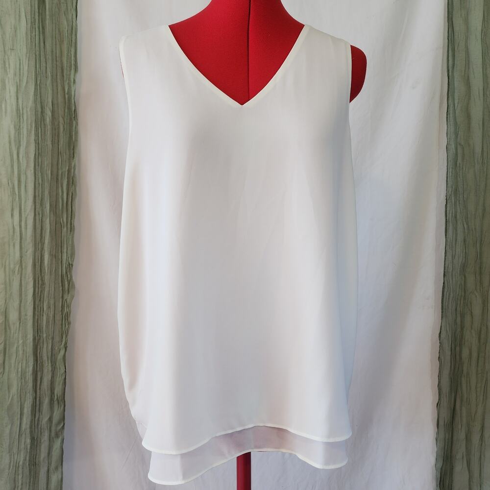 Ann Taylor White V Neck Sleeveless Lightweight Summer Blouse Size L